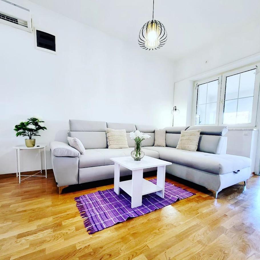 Malinsummer Apartments มาลินสกา ภายนอก รูปภาพ