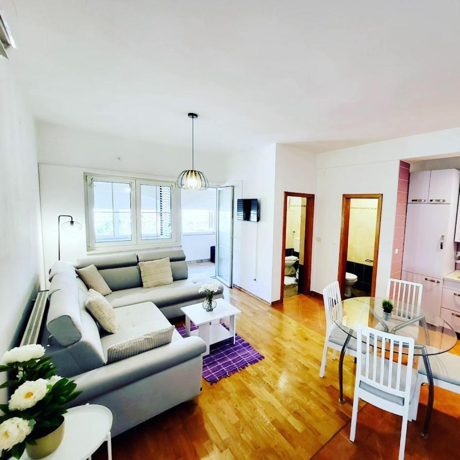 Malinsummer Apartments มาลินสกา ภายนอก รูปภาพ